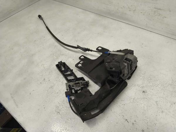 SERRURE DE PORTE AVANT GAUCHE FORD FIESTA 2008-2013 3-PORTE - Vue 2